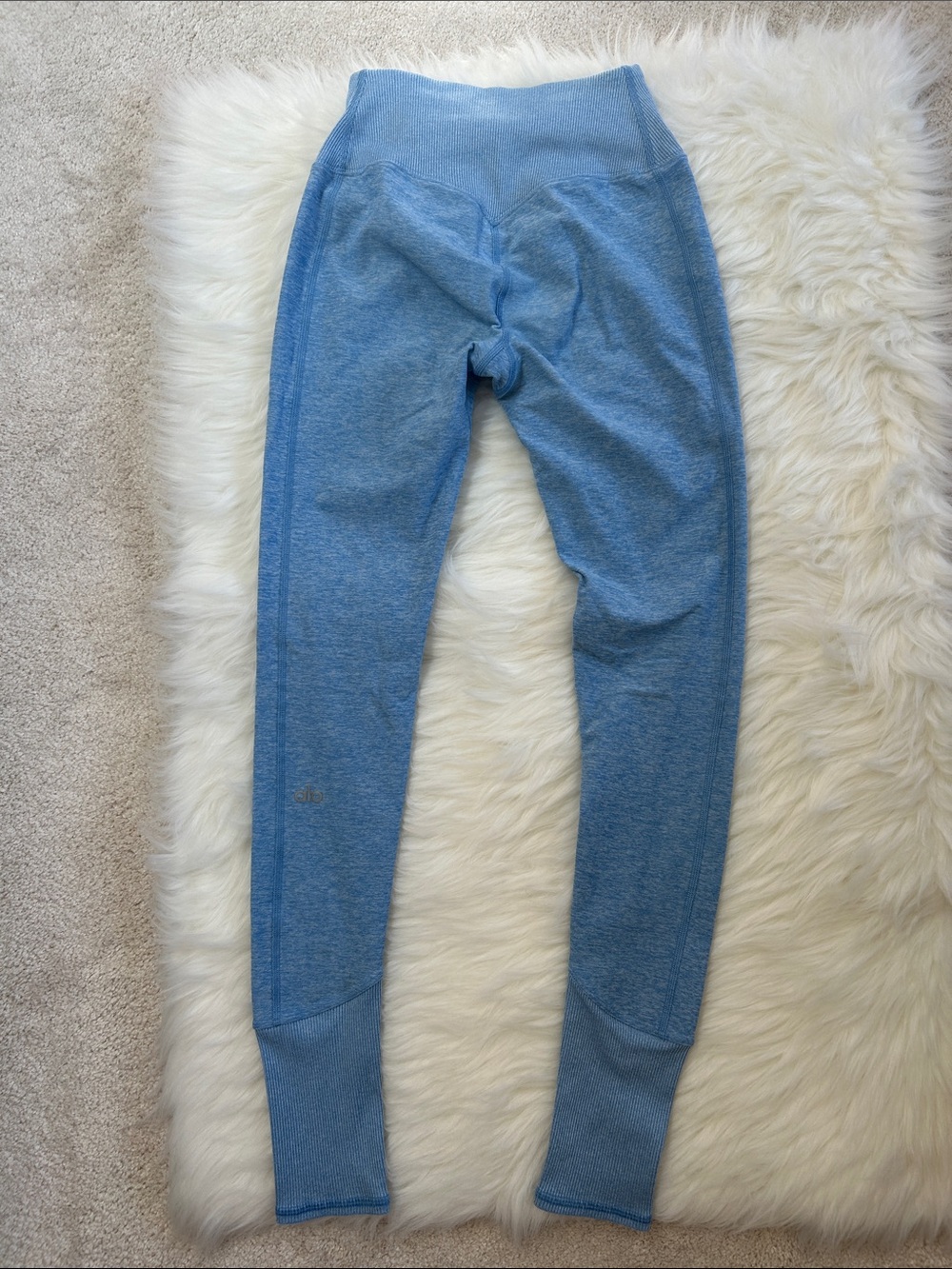 ALO Yoga Alosoft Lounge Leggings - Picture 4 of 13